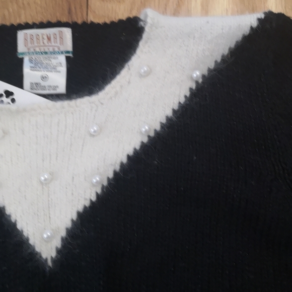 Vintage knit with pearls - Picture 2 of 2